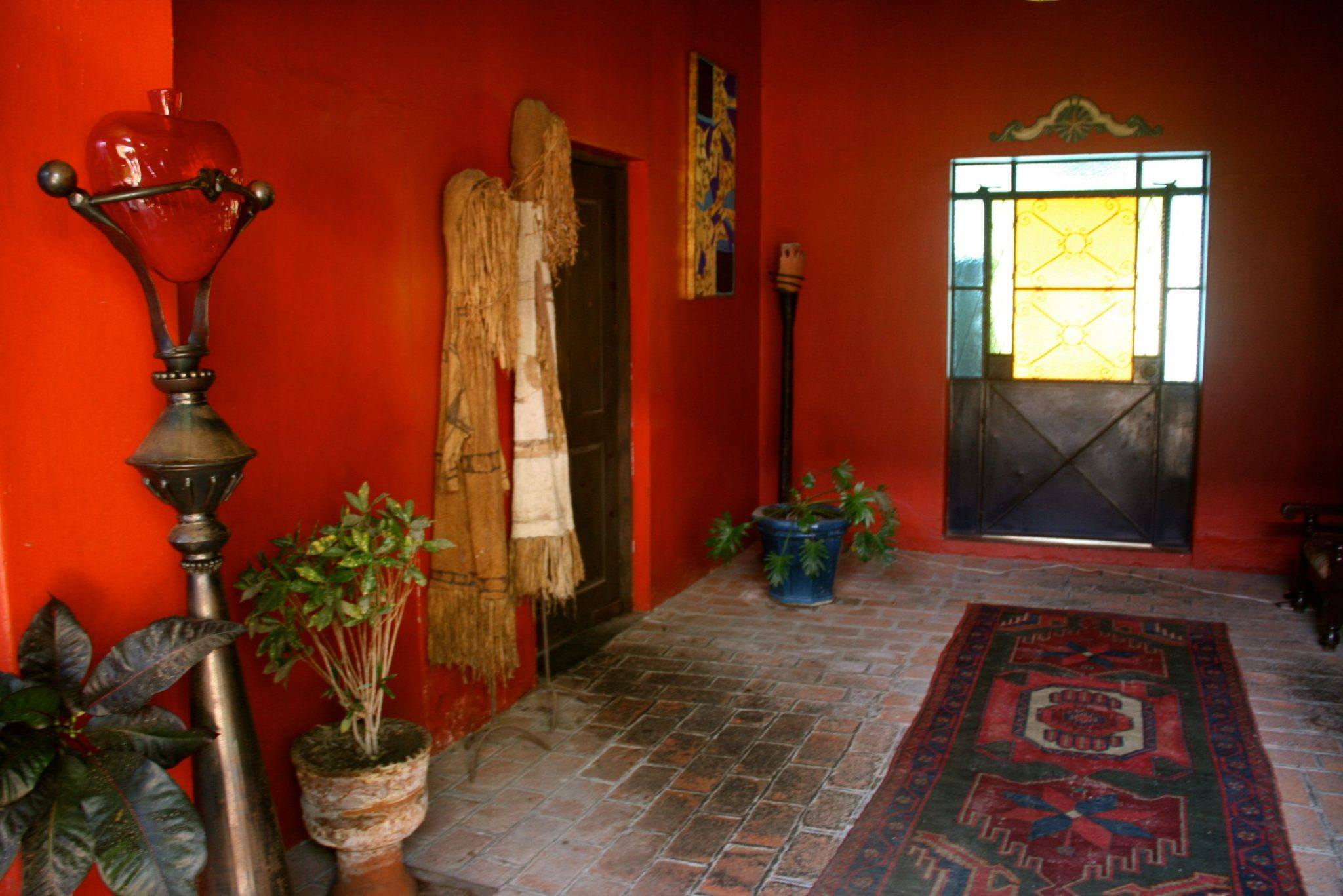 Pictures of Hotel California, Mexican decorating