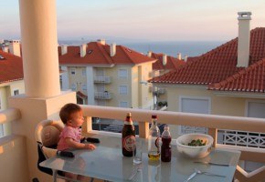 Renting an apartment in Portugal I @SatuVW I Destination Unknown