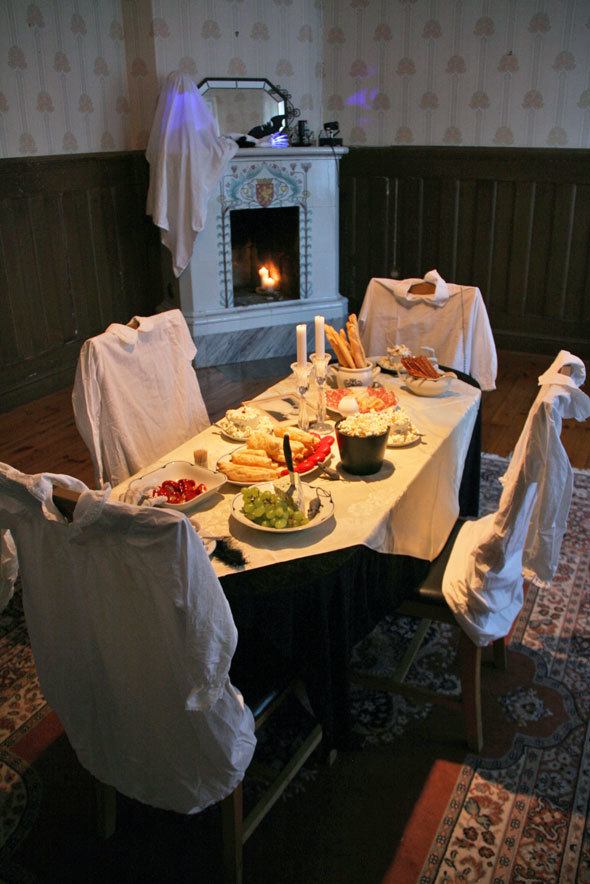 Halloween spooky table setting for ghosts | More Haunted House Party photos at https://skimbacolifestyle.com/2013/10/haunted-house-halloween-party-photos.html
