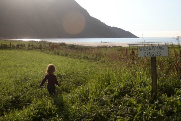 Surfing in Hoddevik, Stad in Norway I @SatuVW I Destination Unknown