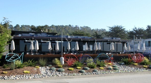 Moonstone Beach Bar and Grill 