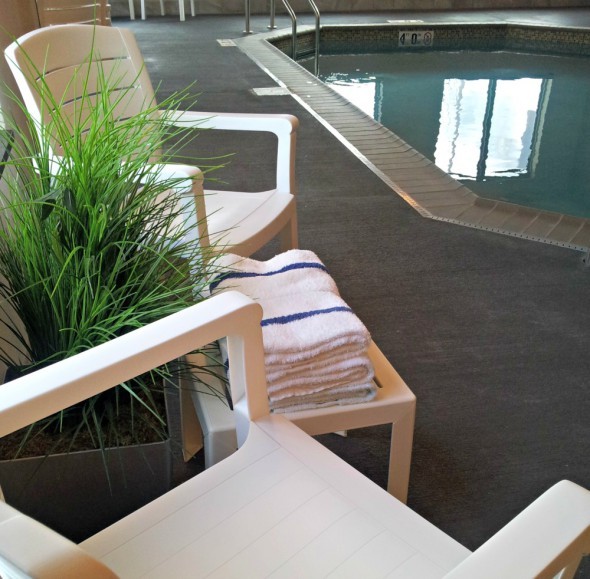 Country Inn and Suites Pool