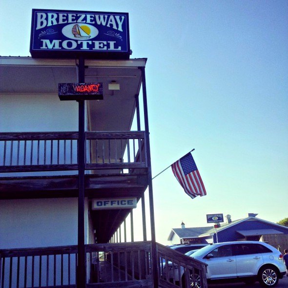 Breezeway Motel