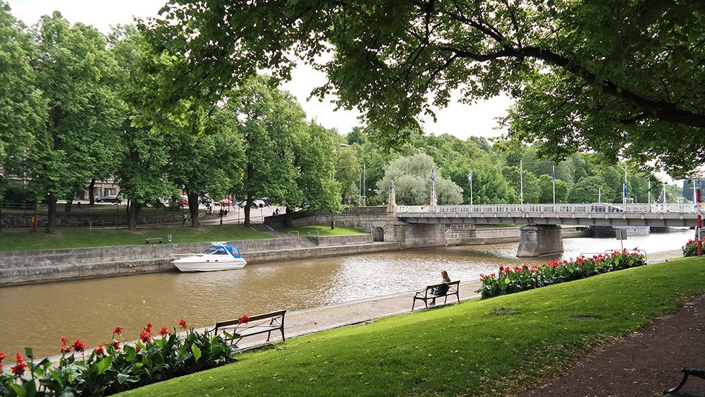 Aura-river area in Turku during summer. Travel photo by Katja Presnal | @skimbaco