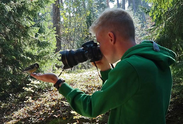 Konsta photographing birds in his secret location in Helsinki, Finland. 