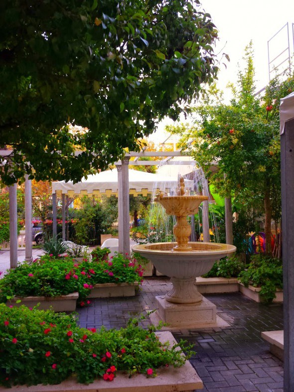 garden area at Hotel Nettuno in Cesenatico, Italy