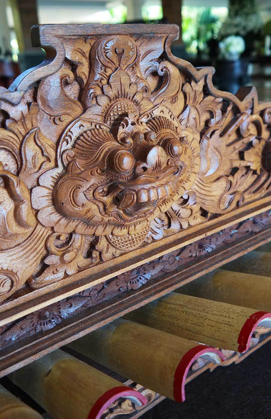 balinese-wood-carving-at-st-regis-bali