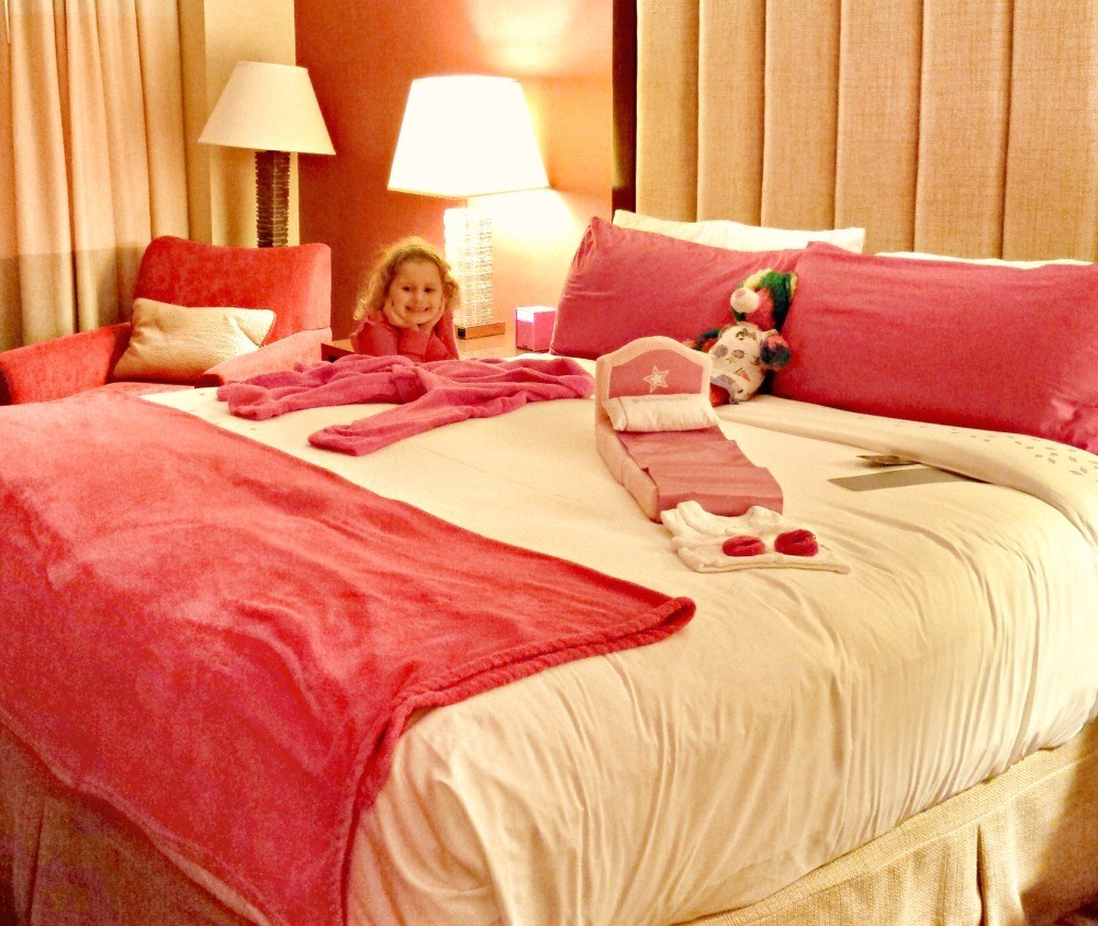 American girl doll hotel room online