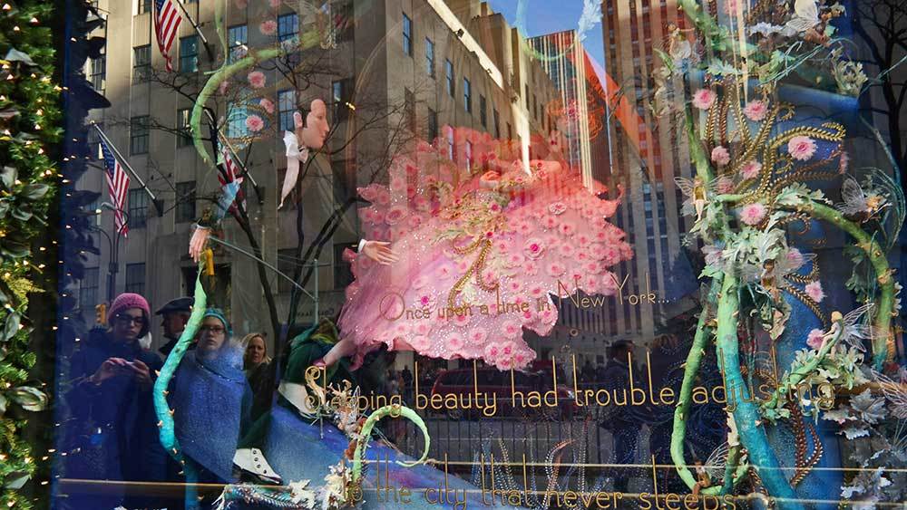 See the New York City Holiday Christmas Windows - The New York Times