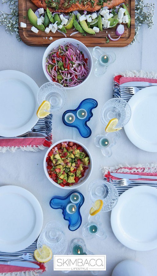 Simple 4th of July BBQ party table setting. 