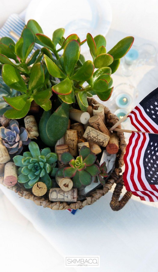 Easy 4th of July table setting with succulents 