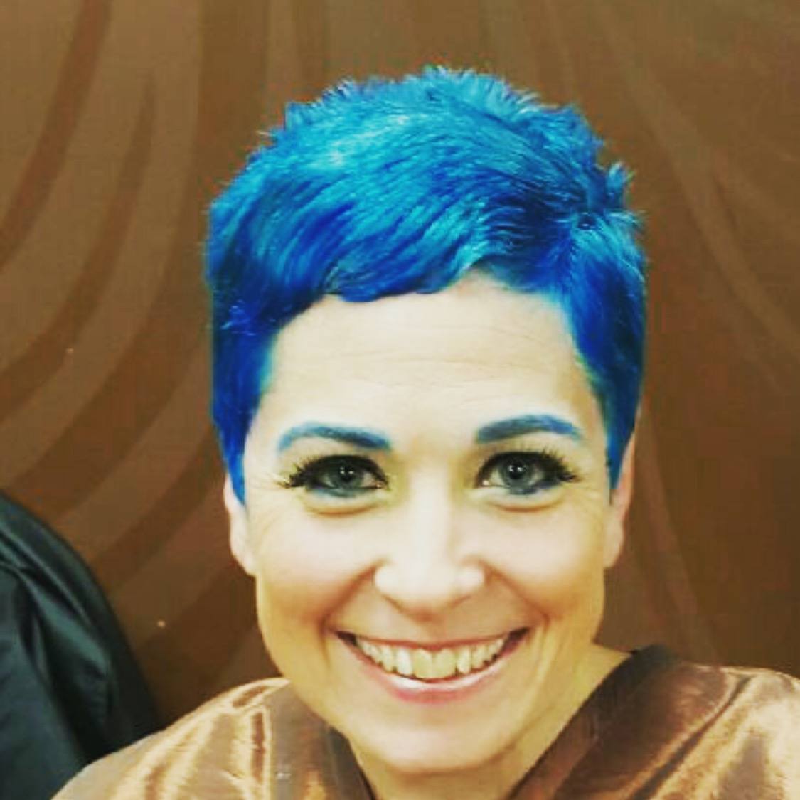 Living life to the fullest: I colored my hair blue!