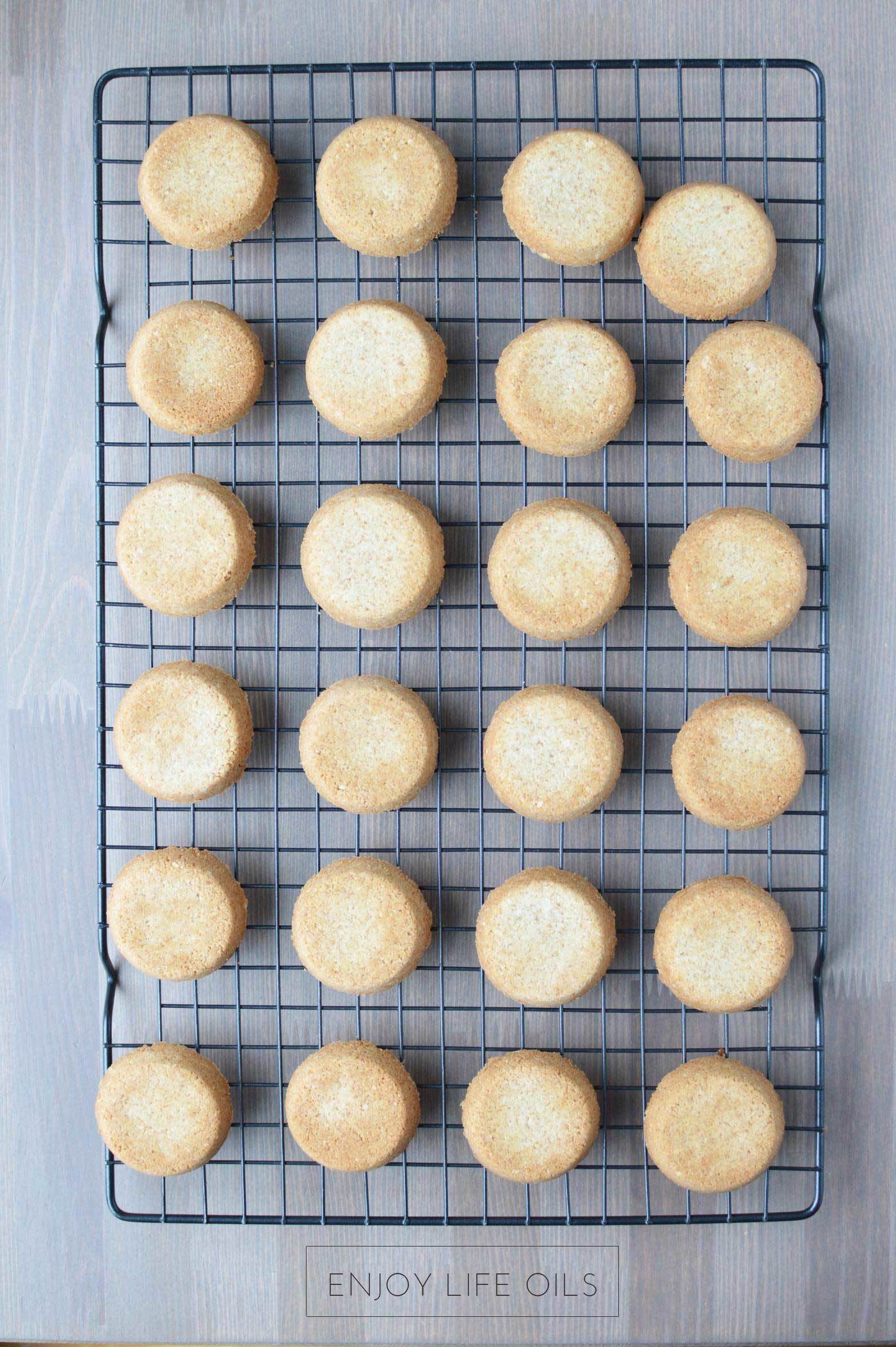 HOW TO MAKE VEGAN SHORTBREAD WITHOUT REAL BUTTER VIA @SKIMBACO